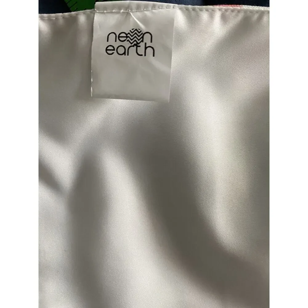 New Neon Earth Outdoor Table Runner White Pink Flowers 94” x 16” 100% Polyester